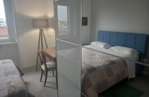 Porta Romana Apartment | Porta romana suite- New cozy Private apartament with 2 bedrooms & 2 bathrooms fully equipped kitchen - Nuovissima Suite completamente arredata 2 camere 2 bagni soggiorno cucina e balcone Metro lsubway Porta romana 3 stops to Duomo Cathedral