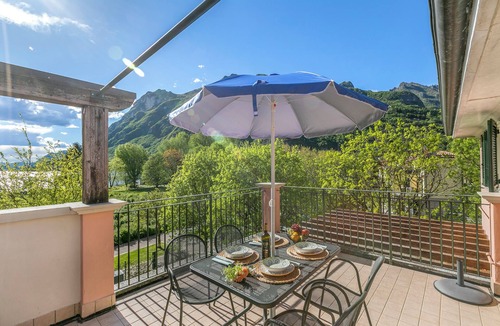 Porlezza Apartment | Porto Letizia Begonia 8, Porlezza, Italy