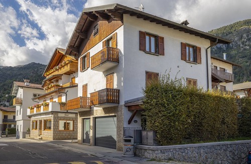 Castione della Presolana Apartment | [Presolana Home] with a view. Self Check-in