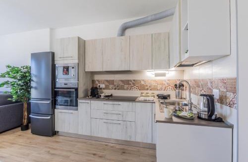 Milan Apartment | Prime Living Milano Merlata - Balcony Apartment