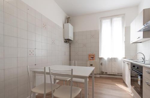 San Rocchino-Costalunga Apartment | Quadrilocale Ospedale Civile 8 , 3 Camere e due bagni