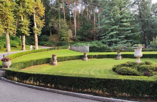 Villongo Apartment | Quiet flat in the Villongo Castle park near the Iseo lake