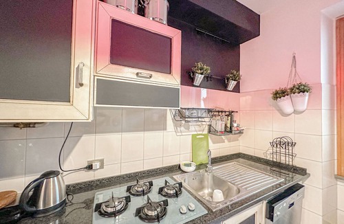 Guastalla Apartment | RED81 Suite - 10 min dal Duomo - 2 camere