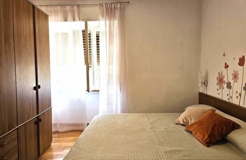 Vassena Apartment | Relaxation a stone's throw from the lake! Apt with garden!