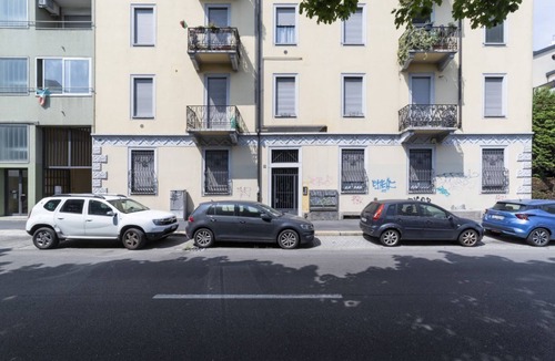 Dergano Apartment | Renovated studio apartment 350m from Maciachini M3!