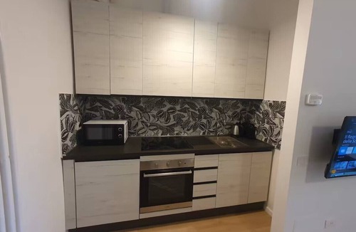 Isola del Bosco - Delle Corti Apartment | Renovated two-room apartment 2 steps from metro M1 Sesto Marelli Milan