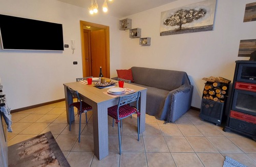 Dossena Apartment | Rent modern Il Sole relax
