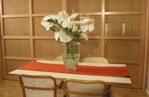 Borgonuovo Apartment | Residence Borgonuovo Uno Apartments