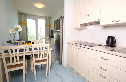 Toscolano Maderno Apartment | Residence Limoni del Rustichel: Apartment N.12 with lake view, underground parking and pool.