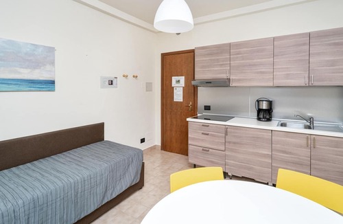 Moniga del Garda Apartment | Residence Primera, Moniga del Garda