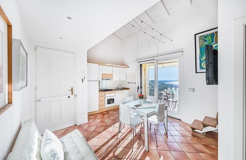 Soiano del Lago Apartment | Residence Stropea 5 Apartment by Wonderful Italy