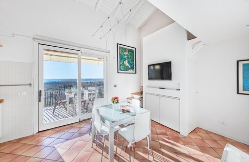 Soiano del Lago Apartment | Residence Stropea 5 Apartment by Wonderful Italy