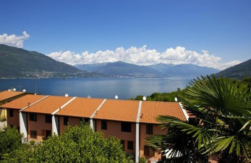 Pino Lago Maggiore Apartment | Residenza Arcobaleno