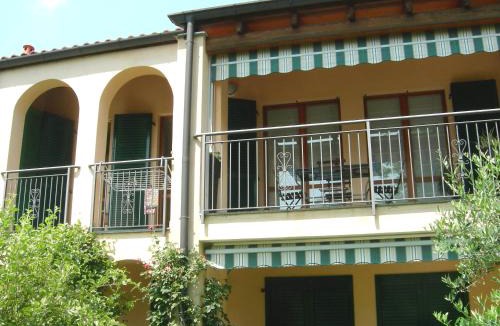Montegrino Valtravaglia Apartment | Residenza Bosco Sole