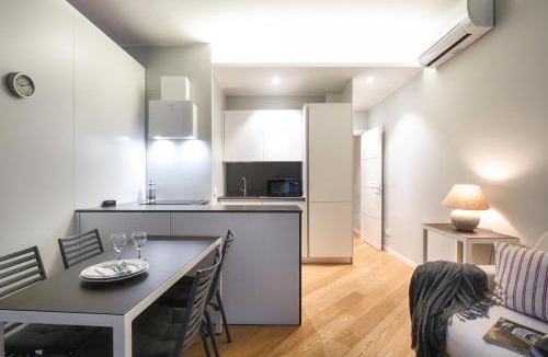 Tricolore Apartment | Rifugio Chic in Centro Milano