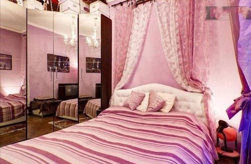 Bullona Apartment | Romantic & Artistic Apartment