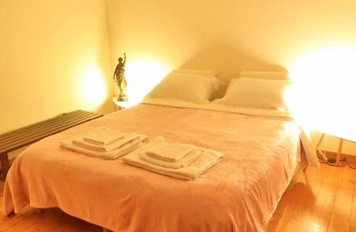 Zona Risorgimento Apartment | Romantico attico con terrazzo in Centro
