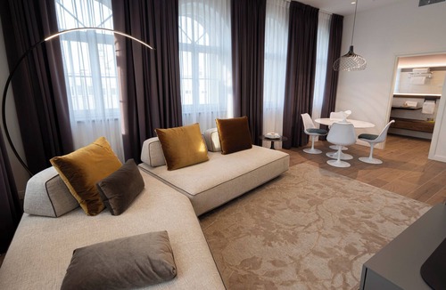Caronno Pertusella Apartment | Roof Suite - Castello il Codirosso Accomodation Hotel
