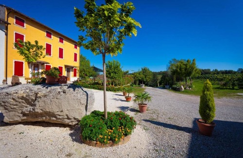 Campagnolo Apartment | Room 'Amilcare' with Shared Terrace, Wi-Fi and Air Conditioning
