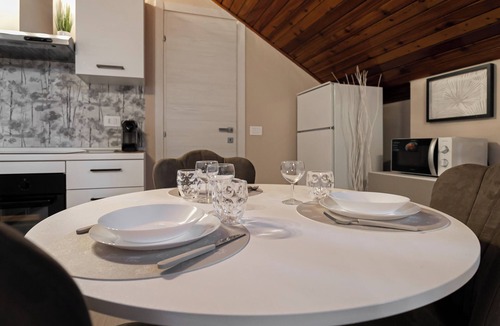 Monza Apartment | Rovani 14 - One Bedroom Apartment, Sleeps 3