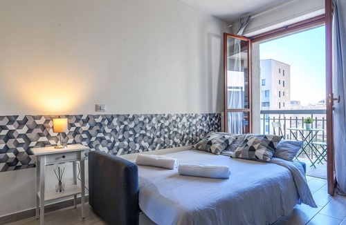 Gallaratese Apartment | [San Siro] Junior Suite, with large balcony