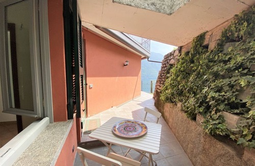 Argegno Apartment | San Sisinio Apartment Argegno