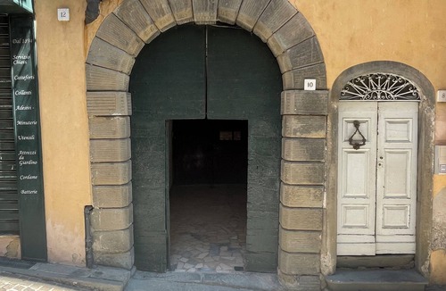Lovere Old Town Apartment | Santa Vincenza - Independent suite