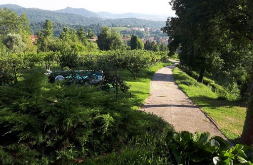 Scanzorosciate Bed & Breakfast | Sasso di Luna