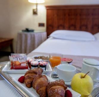 Buscate Hotel | Scia' On Martin