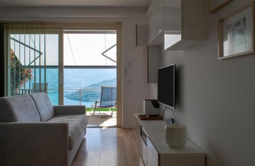 Parzanica Apartment | Segesta - with panoramic outdoor area and swimming pool