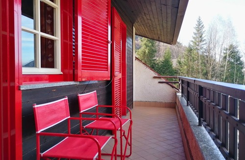 Serina Ski Chalet | Serina Chalet: Mountain Apartment with Panoramic Terrace, WiFi, and Parking