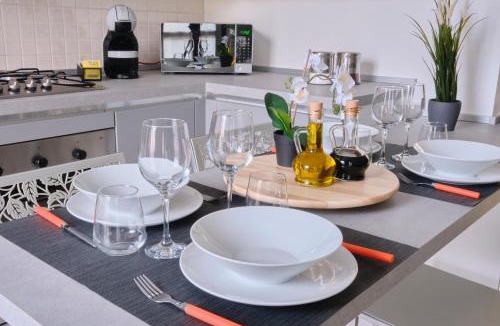 Seveso Apartment | [Seveso-Stazione] Design, Wifi & Garage Privato
