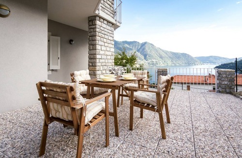 Moltrasio Apartment | Shimmering Waters - My Home In Como