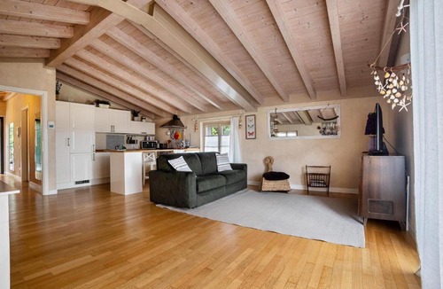 Renzano Apartment | Silvis Home - Lake View