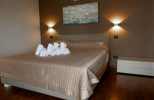 Colombare Apartment | Sirmione Rosselli Apartments