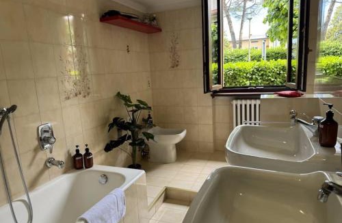 Orio al Serio Apartment | Sleep & Fly 2 bedrooms air conditioning wifi