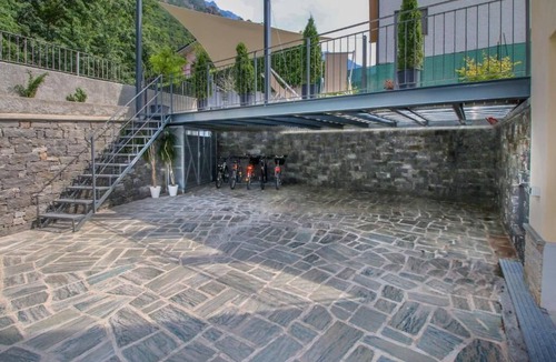 Chiavenna House | Sofi apartment .
