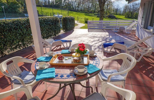 Colico Piano Apartment | Sole 2 Terrace Holiday Apartment with Pool
