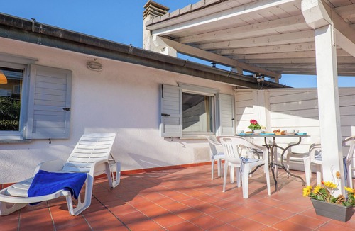 Colico Piano Apartment | Sole 2 Terrace Holiday Apartment with Pool