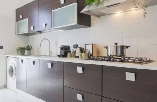 Central Station Apartment | Sophisticated Comfort in Milan's Vibrant Center