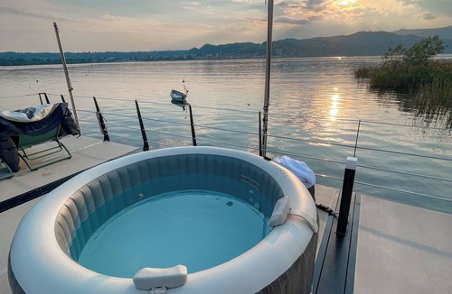 Angera Boat Rental | Sopra L'acqua - Houseboat