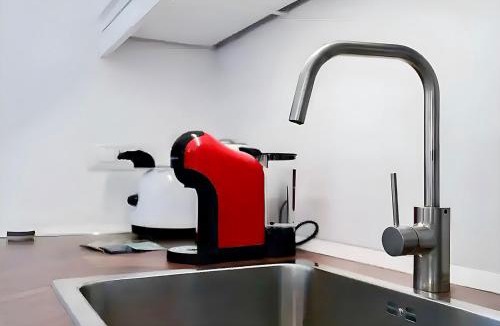 Tricolore Apartment | Sottocorno White, historic center, Milan