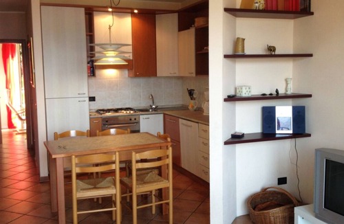 Germignaga Apartment | Spacious and tastefully newly furnished 3-room apartment with communal pool