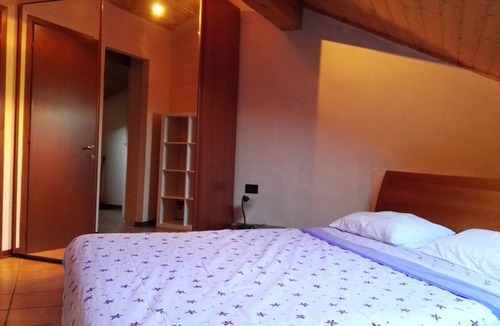 Germignaga Apartment | Spacious and tastefully newly furnished 3-room apartment with communal pool