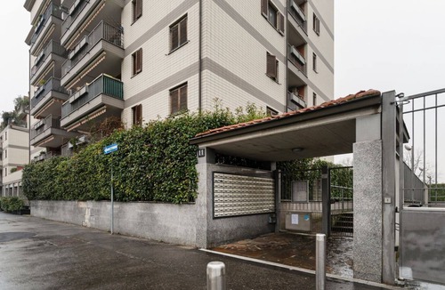 Bruzzano Apartment | Spacious Apartment 600mt from Metro M3 Comasina