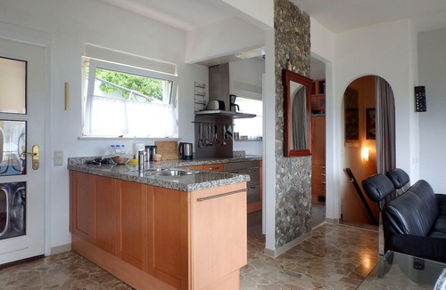 Porto Valtravaglia House | Spacious and free-standing 4-bedroom house with breathtaking sea view
