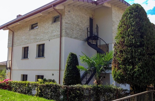 Maccagno Apartment | Spacious, light-flooded 2-room apartment with balcony & beautiful lake view