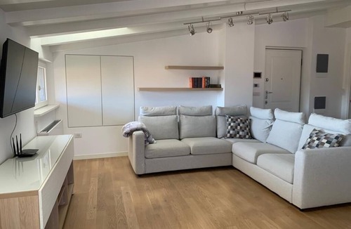 Novate Milanese Apartment | Spacious, quiet and bright apartment close to:Fairs Airports Center MI