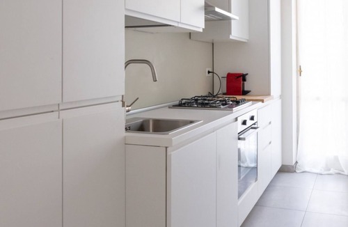 Fiera Apartment | Spacious Studio in Residential Area – MirablePM