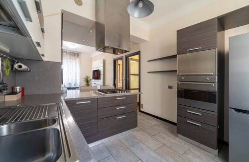 Gioia Apartment | Stazione Centrale-Centro, Spazioso e elegante Apt